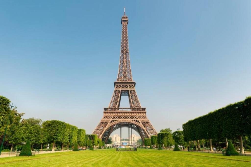 Suite Luxury Republique Париж Екстериор снимка