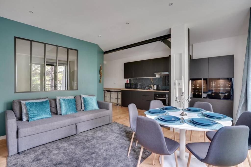 Suite Luxury Republique Париж Екстериор снимка