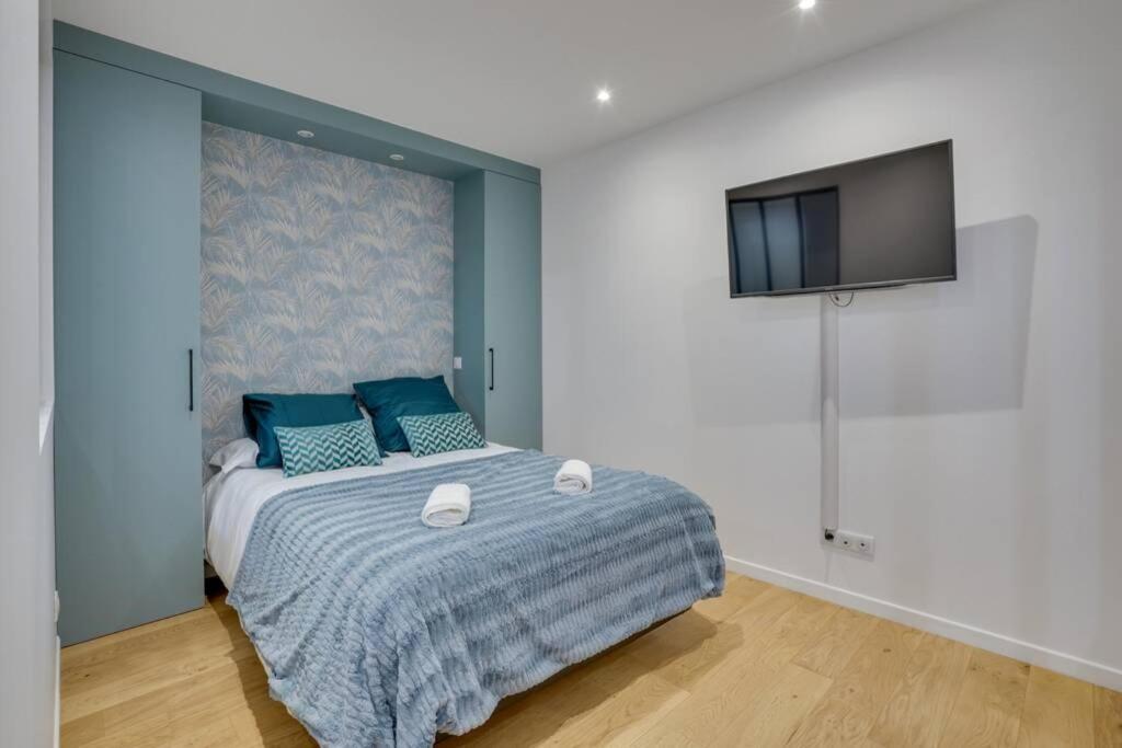 Suite Luxury Republique Париж Екстериор снимка