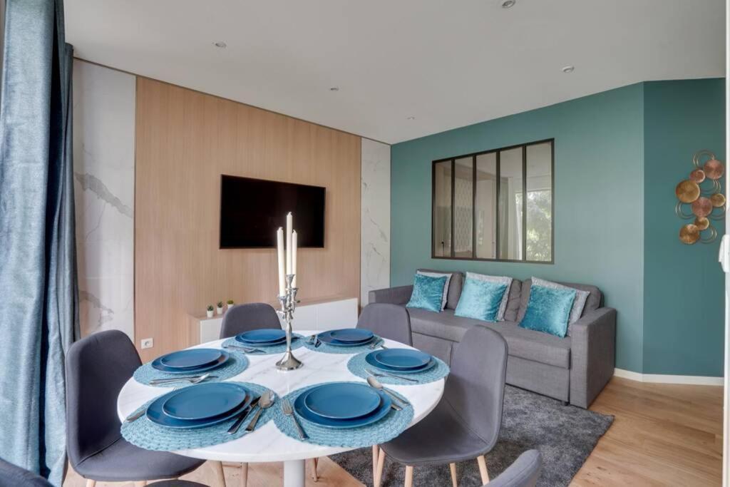 Suite Luxury Republique Париж Екстериор снимка