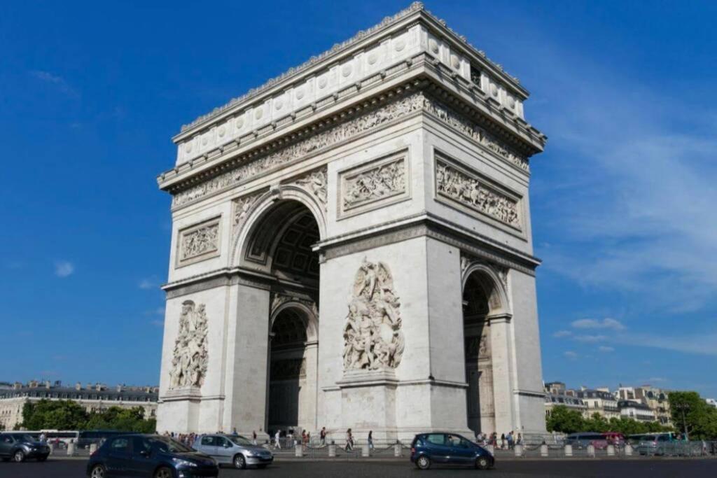 Suite Luxury Republique Париж Екстериор снимка