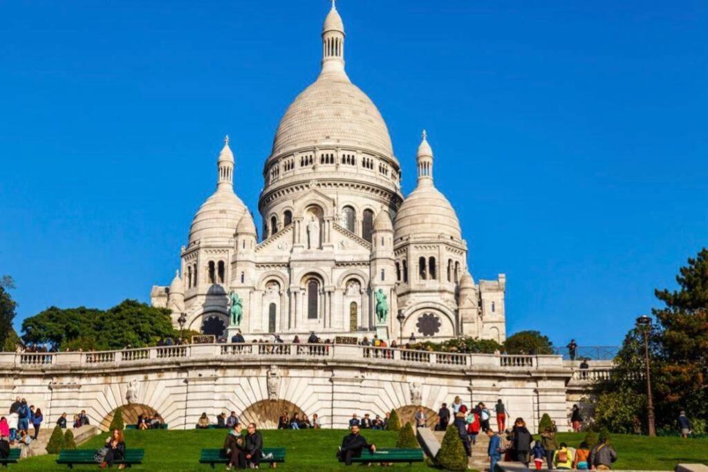 Suite Luxury Republique Париж Екстериор снимка